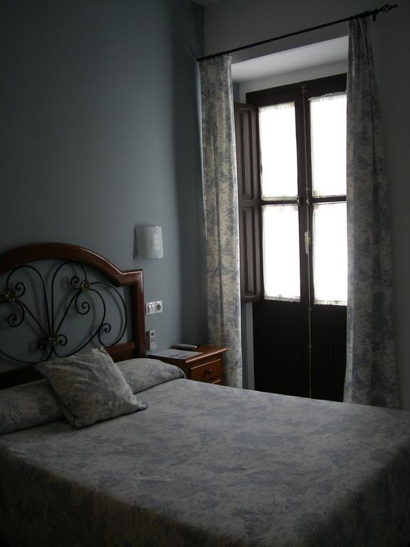 Hostal Azahar Кордова Экстерьер фото