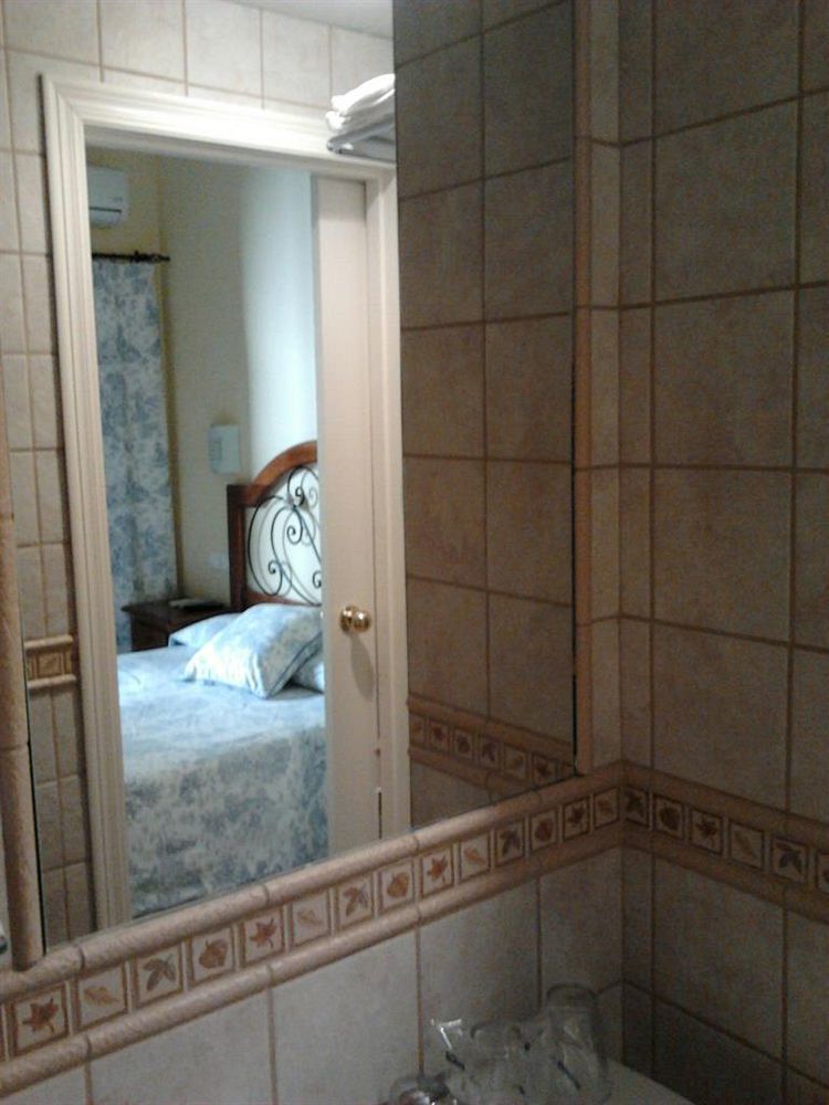 Hostal Azahar Кордова Экстерьер фото
