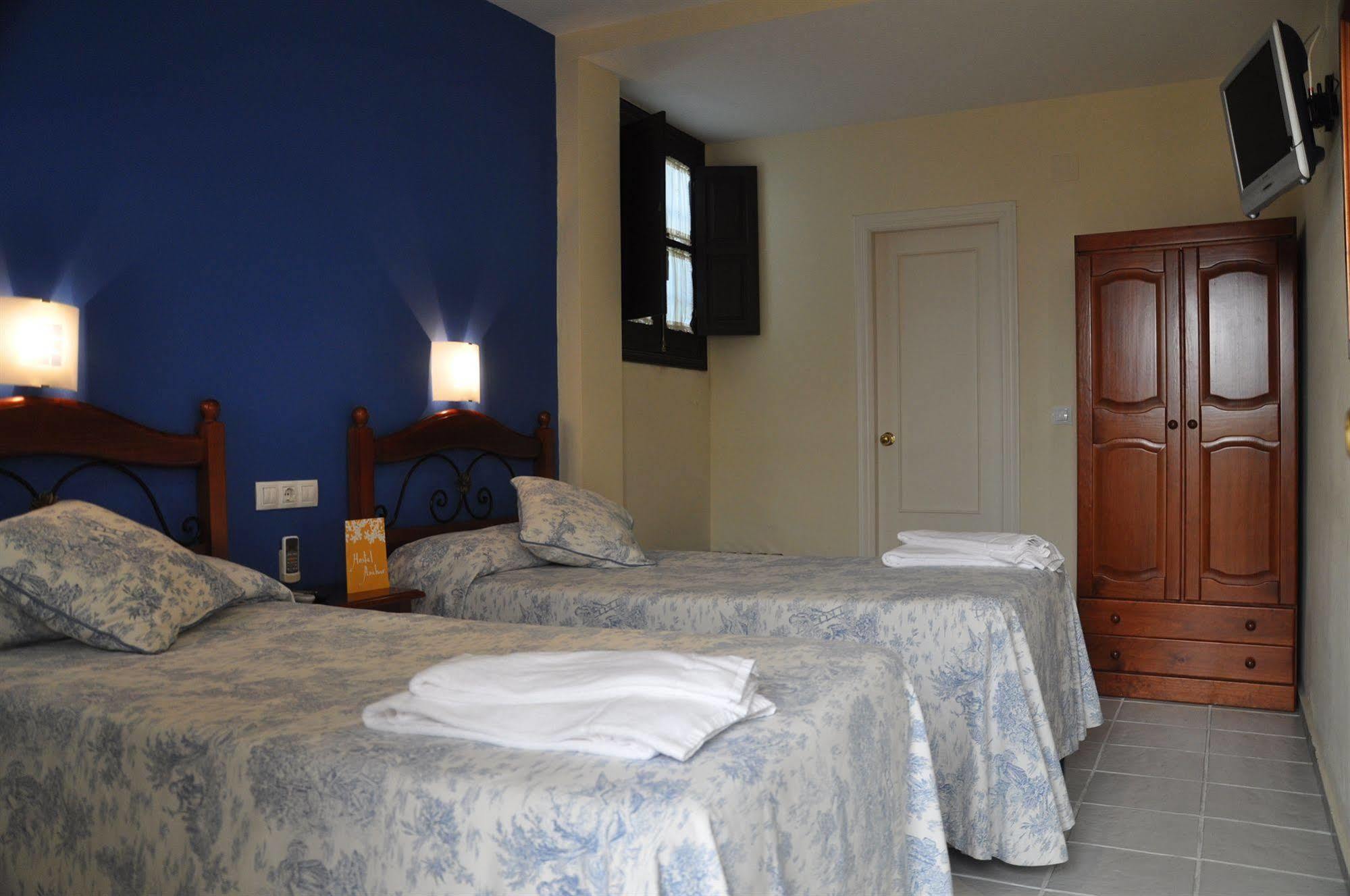 Hostal Azahar Кордова Экстерьер фото