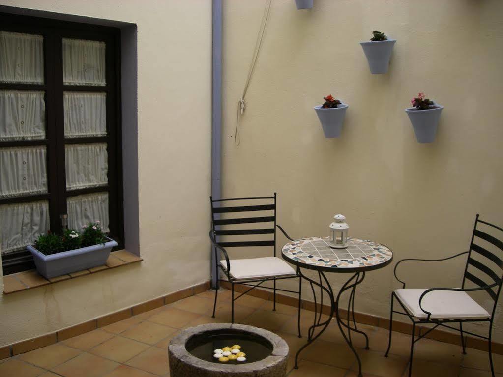 Hostal Azahar Кордова Экстерьер фото